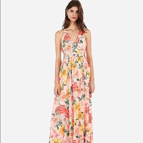 Express Dresses & Skirts - 🔥HP🔥 Peach Floral Elastic Waist Maxi Dress